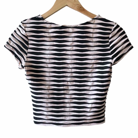 Arden B Striped Crop Top Size Small - Picture 2 of 3